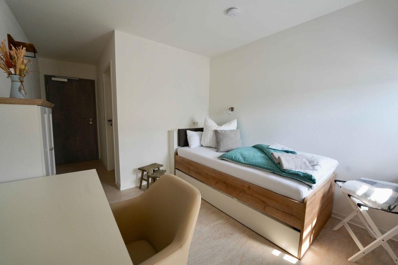 Familien- Und Apartmenthotel Lerchenberghof Walddorf  Ngoại thất bức ảnh