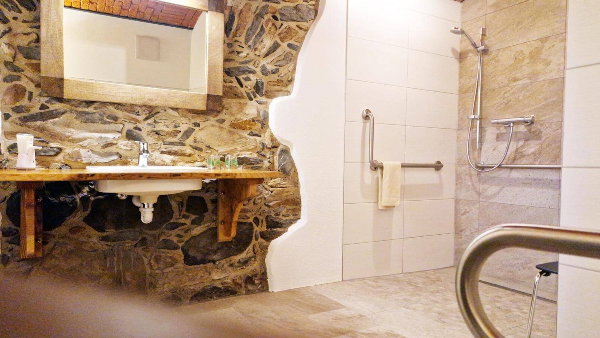 Familien- Und Apartmenthotel Lerchenberghof Walddorf  Ngoại thất bức ảnh